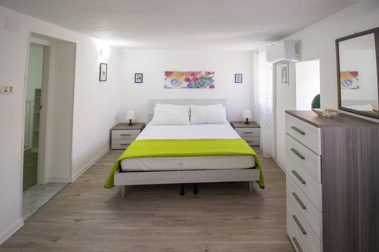 Maniace Homes - Federico & Angelica By Ortigia Apartments Syrakusa Exteriör bild