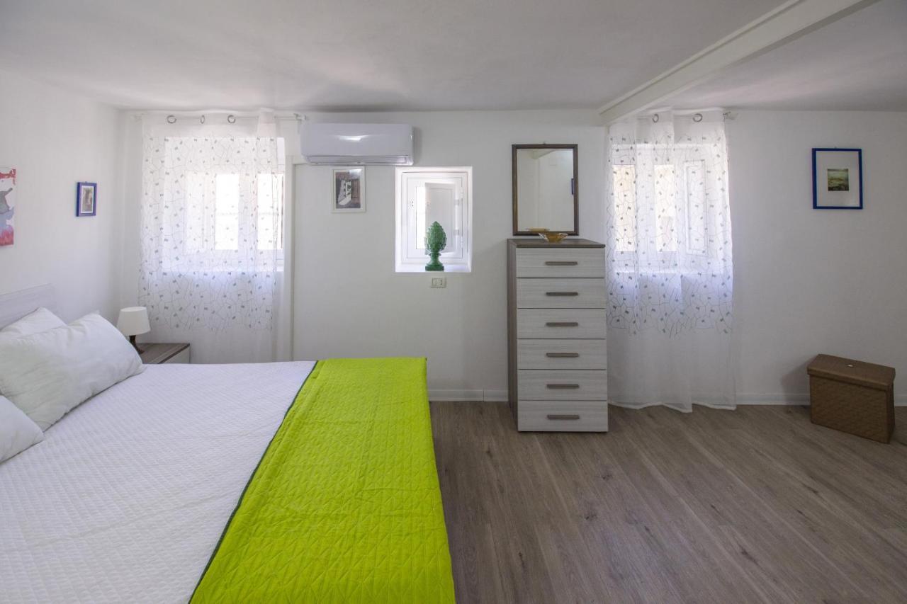 Maniace Homes - Federico & Angelica By Ortigia Apartments Syrakusa Exteriör bild
